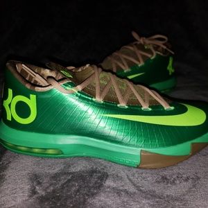 NIKE KD VI Sneakers - Brand New!!!